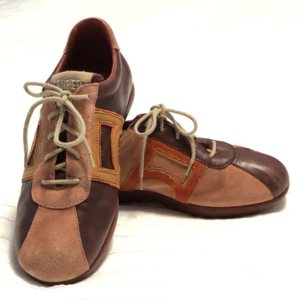 RARE Vintage Camper Twins